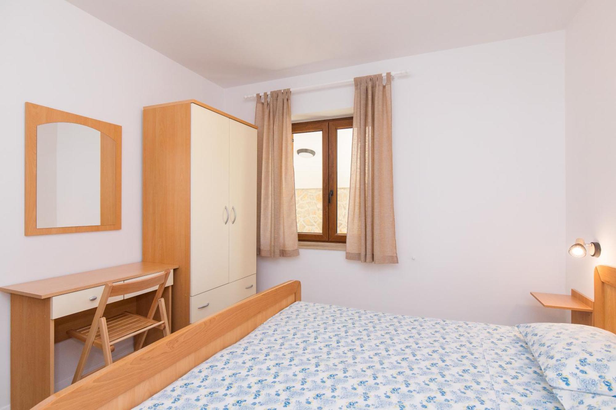 Apartmani Pina 克尔克 外观 照片
