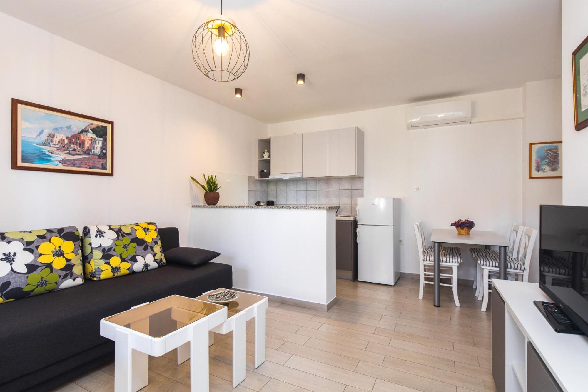 Apartmani Pina 克尔克 外观 照片